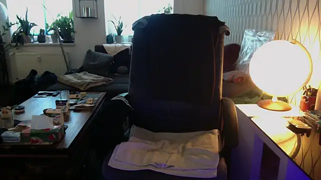 tomz0819 online show from July 16, 2026, 11:38 am