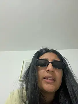 Snapshot of cloe_small chatting on December 10, 2024, 12:39 am cloe small online show from December 10, 2024, 12:39 am