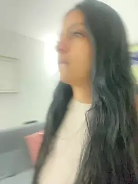 Snapshot of cloe_small chatting on December 17, 2024, 7:07 am cloe small online show from December 17, 2024, 7:07 am