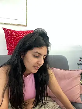Snapshot of cloe_small chatting on December 30, 2024, 12:31 pm cloe small online show from December 30, 2024, 12:31 pm