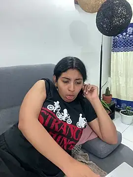 Snapshot of cloe_small chatting on January 22, 2025, 7:46 am cloe small online show from January 22, 2025, 7:46 am
