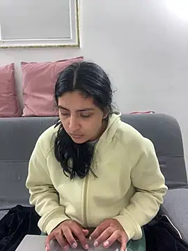 Snapshot of cloe_small chatting on January 28, 2025, 4:50 am cloe small online show from January 28, 2025, 4:50 am