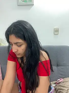 Snapshot of cloe_small chatting on January 31, 2025, 6:46 am cloe small online show from January 31, 2025, 6:46 am