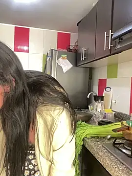 Snapshot of cloe_small chatting on February 1, 2025, 12:26 pm cloe small online show from February 1, 2025, 12:26 pm