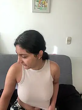 Snapshot of cloe_small chatting on February 8, 2025, 12:50 pm cloe small online show from February 8, 2025, 12:50 pm