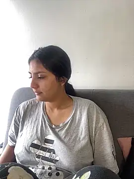 Snapshot of cloe_small chatting on February 22, 2025, 8:53 pm cloe small online show from February 22, 2025, 8:53 pm