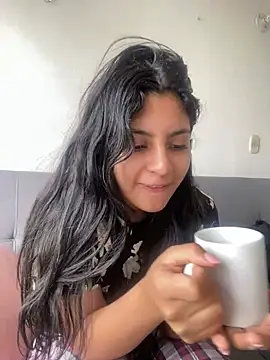 Snapshot of cloe_small chatting on February 24, 2025, 10:36 pm cloe small online show from February 24, 2025, 10:36 pm