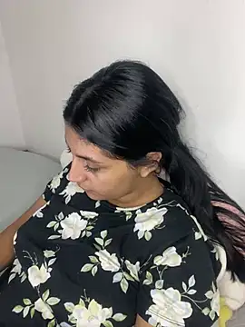 Snapshot of cloe_small chatting on February 26, 2025, 9:42 am cloe small online show from February 26, 2025, 9:42 am