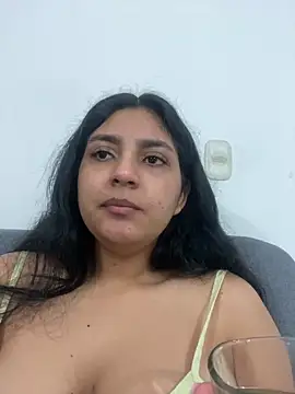 Snapshot of cloe_small chatting on February 27, 2025, 5:24 am cloe small online show from February 27, 2025, 5:24 am