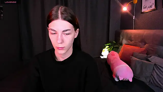 toooyour online show from October 24, 2025, 9:55 pm