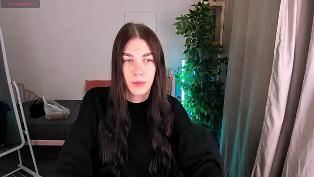 toooyour online show from November 4, 2025, 9:58 pm