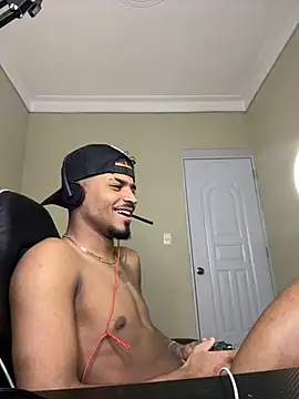 Snapshot of eljunior01 chatting on March 13, 2026, 3:51 pm eljunior01 online show from March 13, 2026, 3:51 pm