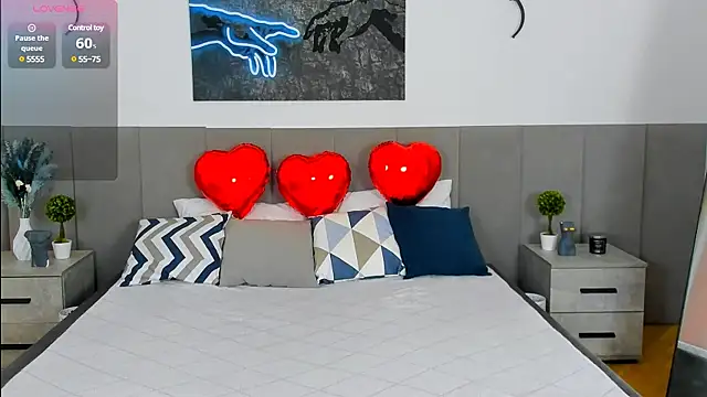 Snapshot of MiaBecky chatting on February 11, 2025, 5:26 am MiaBecky online show from February 11, 2025, 5:26 am