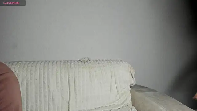 llolilove online show from March 3, 2025, 6:44 pm