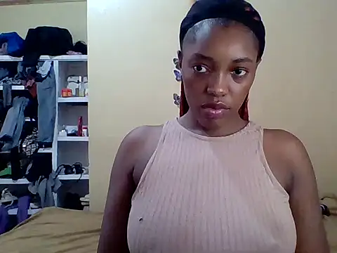 Zara Twilight online show from December 18, 2025, 11:16 am