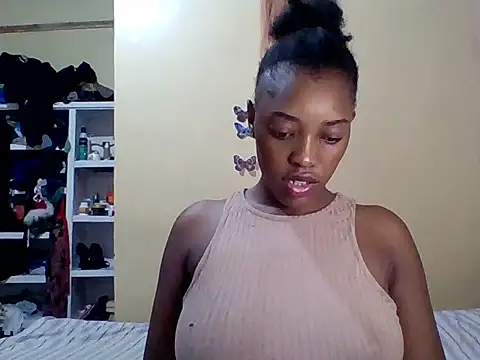 Zara Twilight online show from January 18, 2026, 10:35 pm