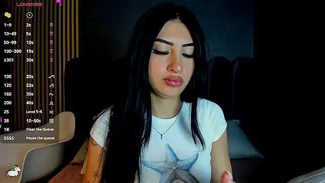 Nicolette ks  online show from February 6, 2026, 6:07 am