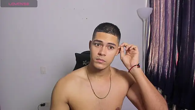 Iamdylan777 online show from February 26, 2026, 1:21 pm