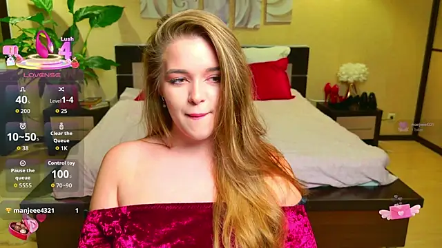 Snapshot of EmilyWhisper chatting on September 14, 2025, 7:35 pm EmilyWhisper online show from September 14, 2025, 7:35 pm