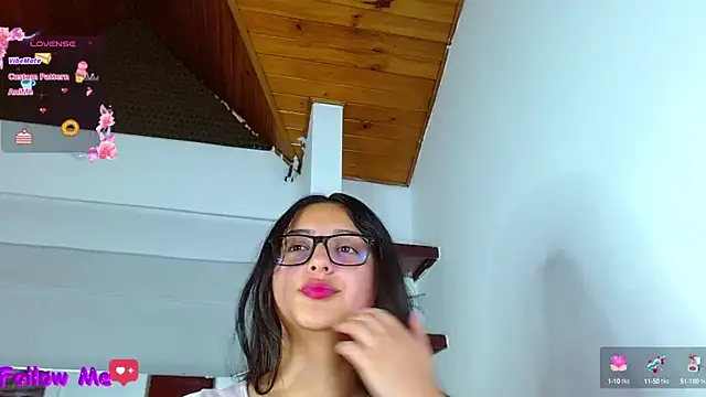 scarlleth  online show from January 25, 2025, 3:20 pm