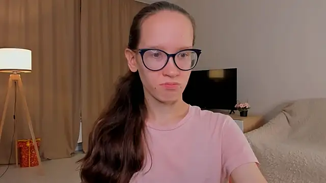 BettyBrowni online show from September 27, 2025, 4:12 pm