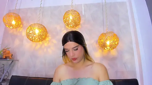 victoria aleia  online show from March 1, 2025, 8:21 pm