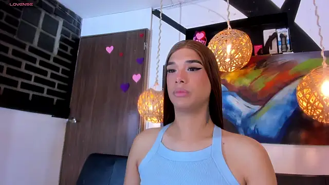 victoria aleia  online show from May 25, 2026, 11:33 pm