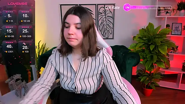 Viola  Shy online show from January 21, 2025, 9:15 pm