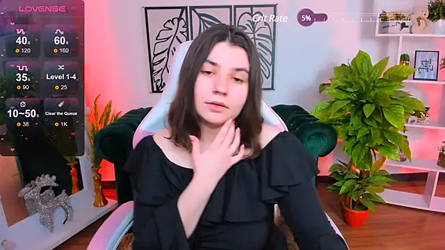 Viola  Shy online show from January 24, 2025, 9:15 pm