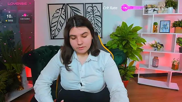 Viola  Shy online show from March 5, 2025, 3:29 am