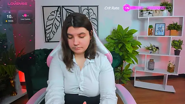 Viola  Shy online show from March 6, 2025, 3:46 am