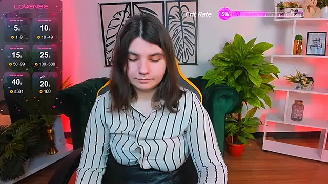 Viola  Shy online show from March 13, 2025, 9:26 pm