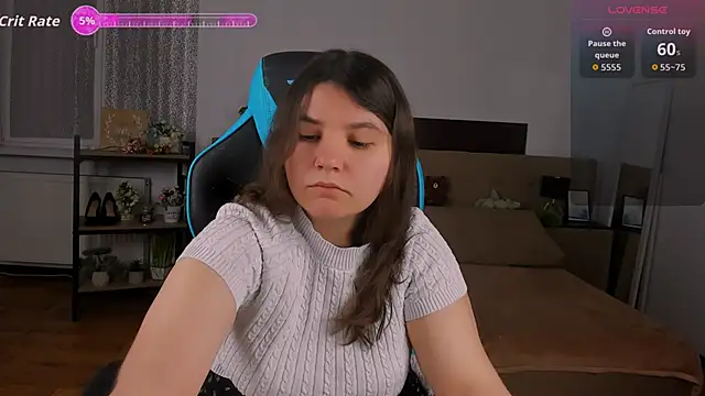 Viola  Shy online show from November 27, 2025, 8:55 pm