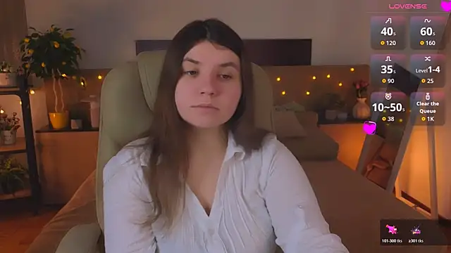 Viola  Shy online show from April 11, 2026, 8:02 pm