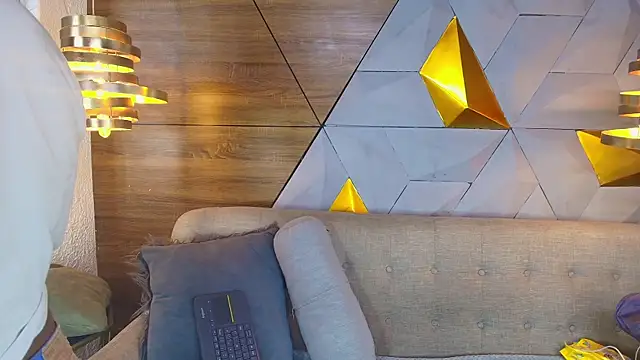 Snapshot of sarah_banks1 chatting on March 20, 2025, 7:04 pm sarah banks1 online show from March 20, 2025, 7:04 pm