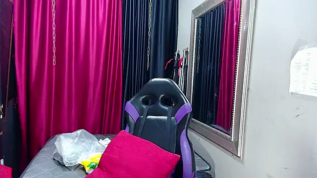 Snapshot of AvaChannel chatting on January 4, 2025, 5:05 pm AvaChannel online show from January 4, 2025, 5:05 pm