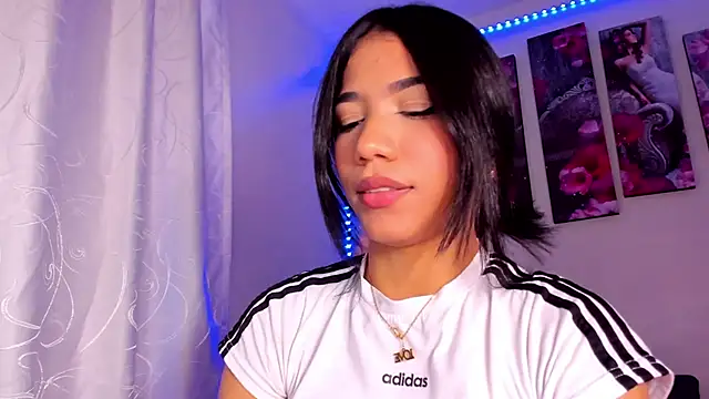 Alissarhys26 online show from December 15, 2024, 10:15 pm