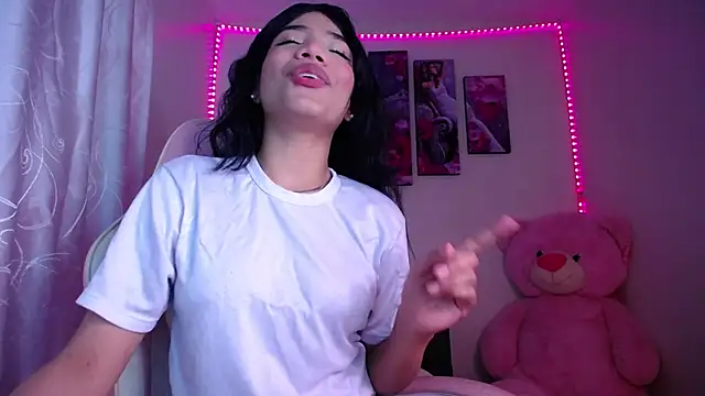 Alissarhys26 online show from February 6, 2025, 10:21 pm