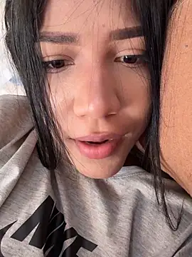 Alissarhys26 online show from December 17, 2025, 3:18 pm