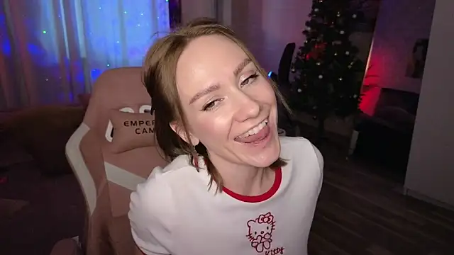 Snapshot of VeronicaRoss chatting on January 4, 2025, 7:45 am VeronicaRoss online show from January 4, 2025, 7:45 am