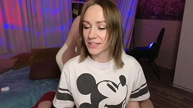 Snapshot of VeronicaRoss chatting on January 15, 2025, 6:01 am VeronicaRoss online show from January 15, 2025, 6:01 am