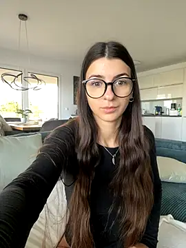 Wildberry  online show from October 28, 2025, 7:12 am