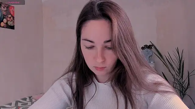 cClandesTina online show from October 28, 2025, 12:30 pm