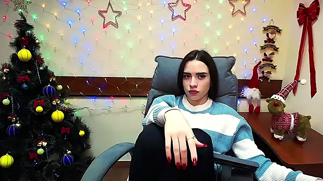  your fantasy girl online show from December 23, 2024, 3:23 pm