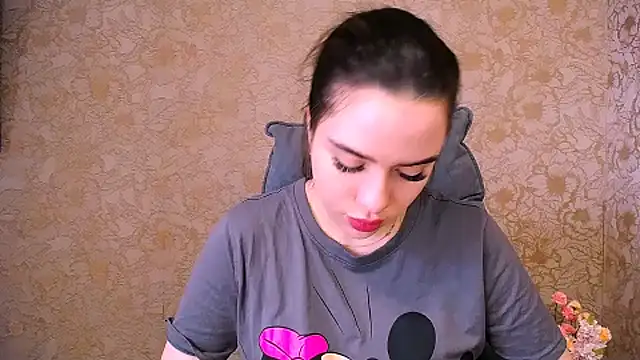 Snapshot of _your_fantasy_girl chatting on March 21, 2026, 8:19 am your fantasy girl online show from March 21, 2026, 8:19 am