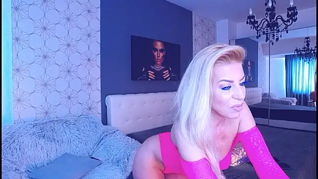 Snapshot of MaryMatiss chatting on March 22, 2026, 8:07 am MaryMatiss online show from March 22, 2026, 8:07 am