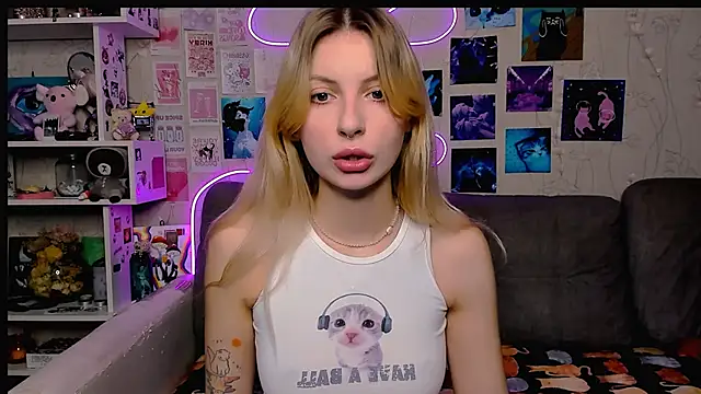 Snapshot of Maria_Hunt chatting on December 7, 2024, 2:42 am Maria Hunt online show from December 7, 2024, 2:42 am