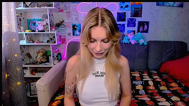 Snapshot of Maria_Hunt chatting on January 23, 2025, 7:11 am Maria Hunt online show from January 23, 2025, 7:11 am