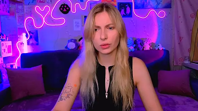 Snapshot of Maria_Hunt chatting on September 23, 2025, 6:27 am Maria Hunt online show from September 23, 2025, 6:27 am