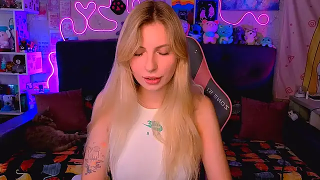 Snapshot of Maria_Hunt chatting on October 2, 2025, 4:19 am Maria Hunt online show from October 2, 2025, 4:19 am